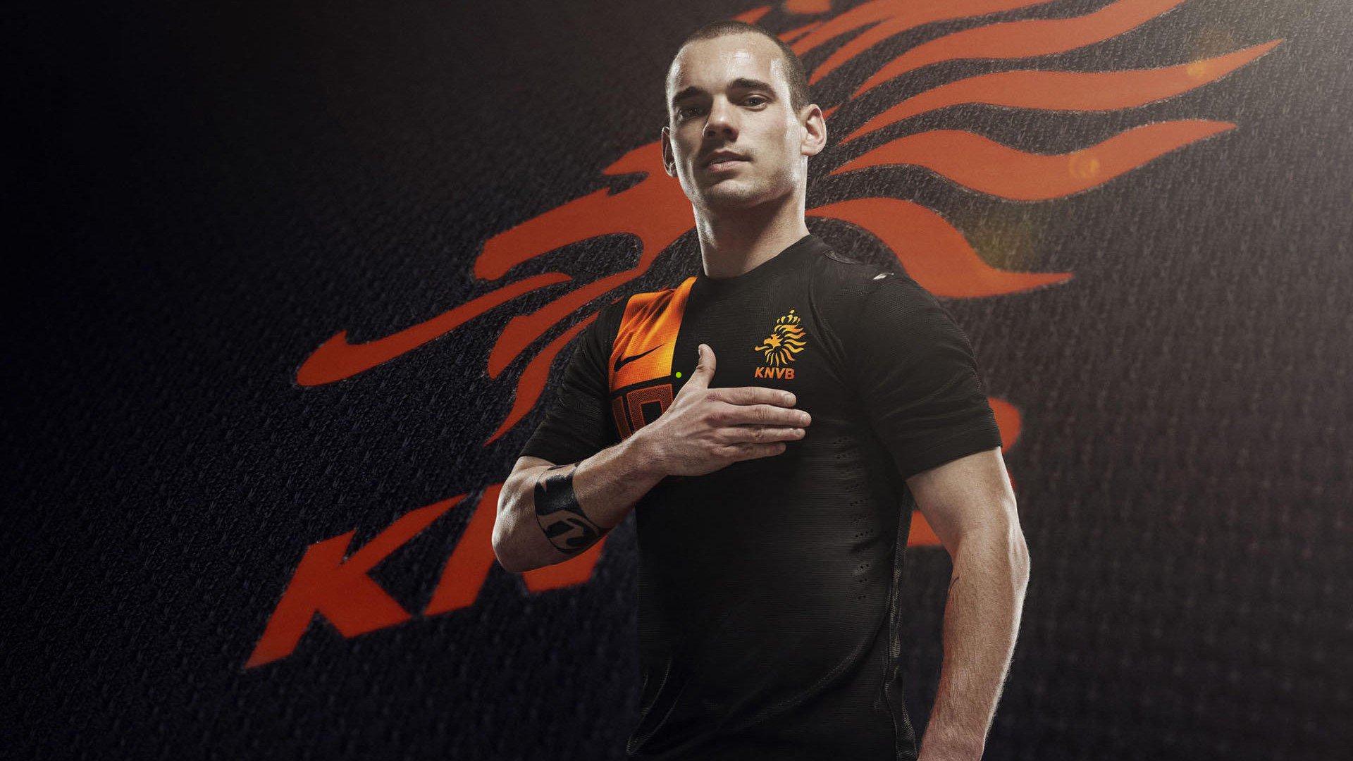 马约拉尔，入选国家队是至高目标，本泽马的鼓励是我前进的动力